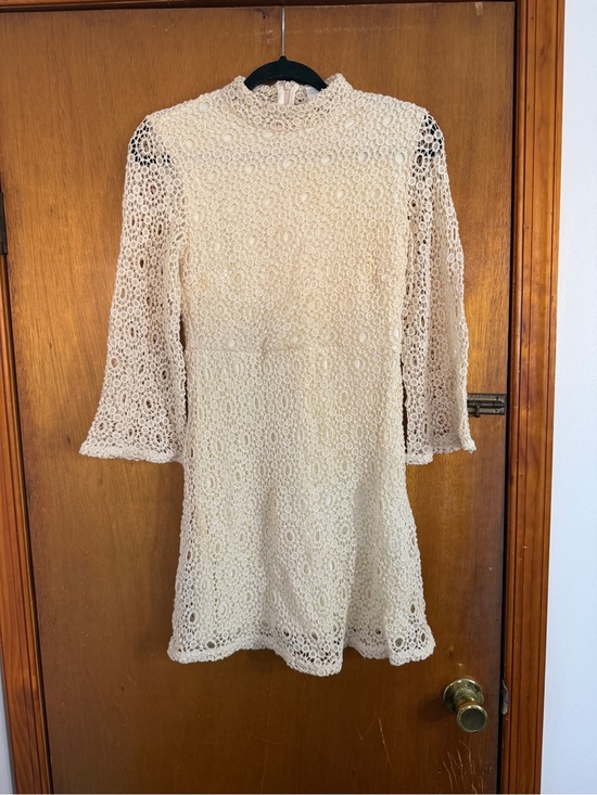 Urban Outfitters Dresses & Skirts - Urban Outfitters Women's Cream Crochet Lace Shift Dress